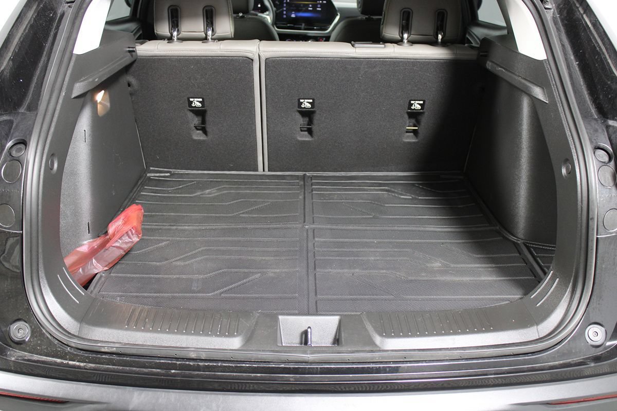 Used 2026 Chevrolet Trax ACTIV FWD image 34