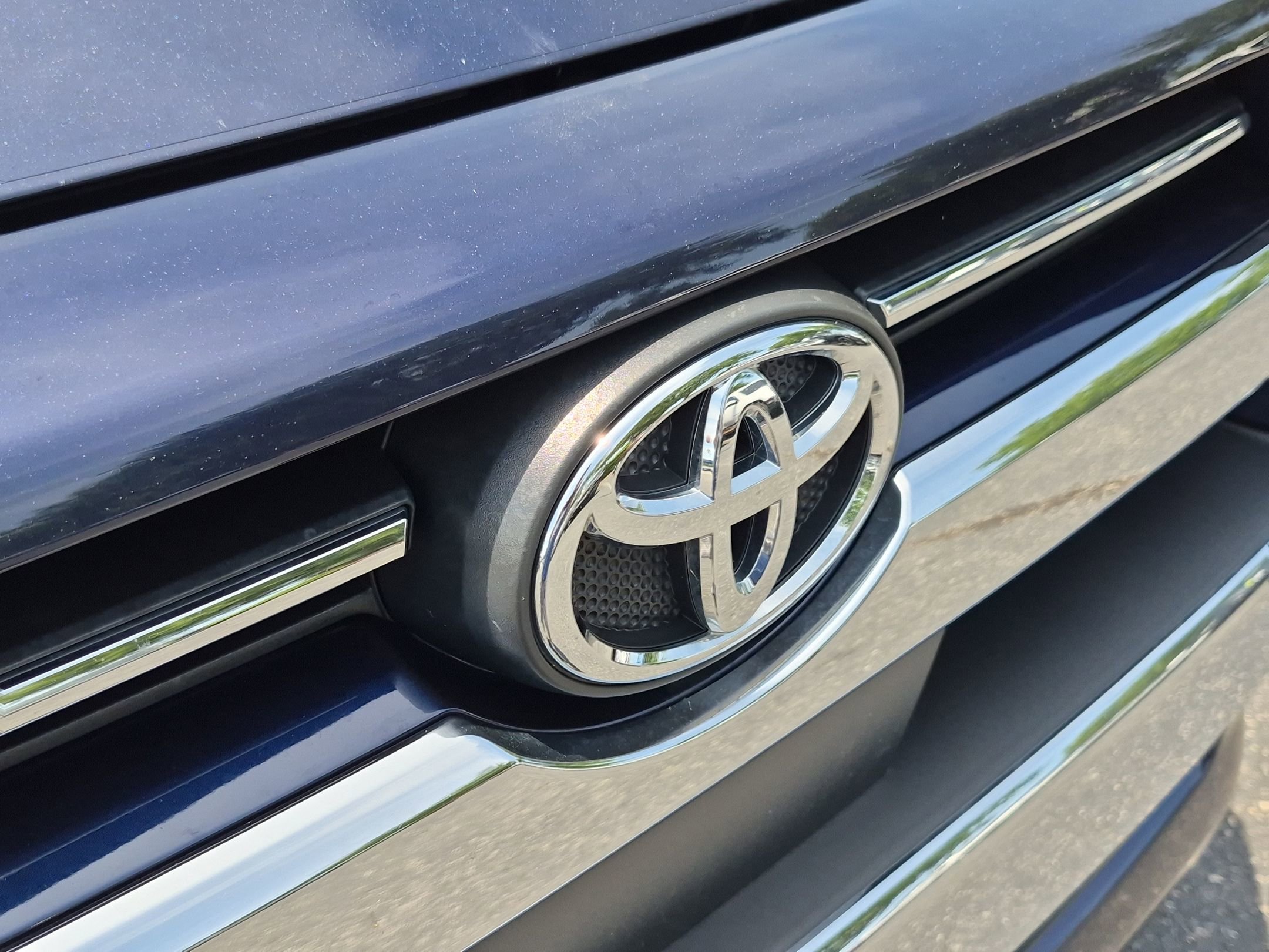 Used 2024 Toyota 4Runner Limited AWD/4WD image 33