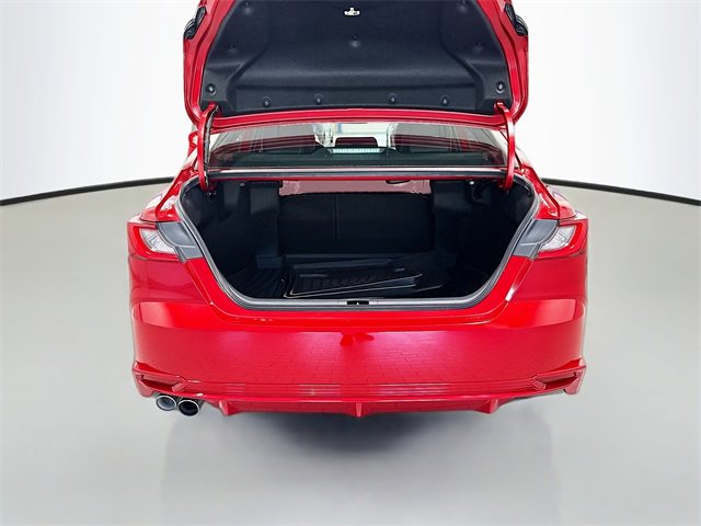 Used 2025 Toyota Camry XSE image 27