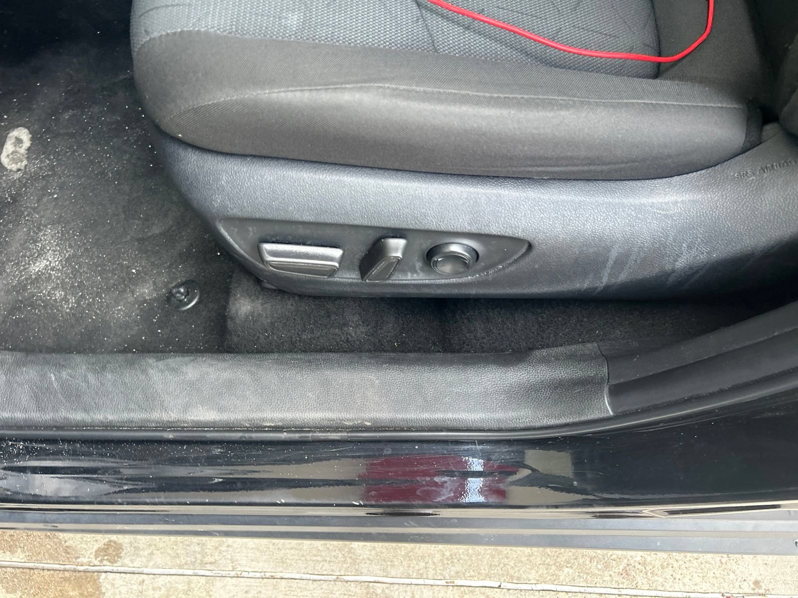 Used 2025 Toyota RAV4 XLE FWD image 19