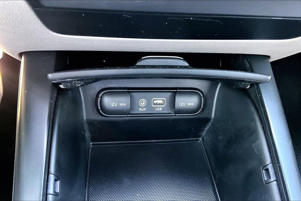 Used 2018 Kia Sorento LX image 23