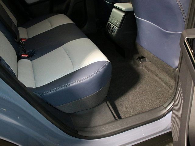 Used 2023 Subaru Solterra Limited image 35