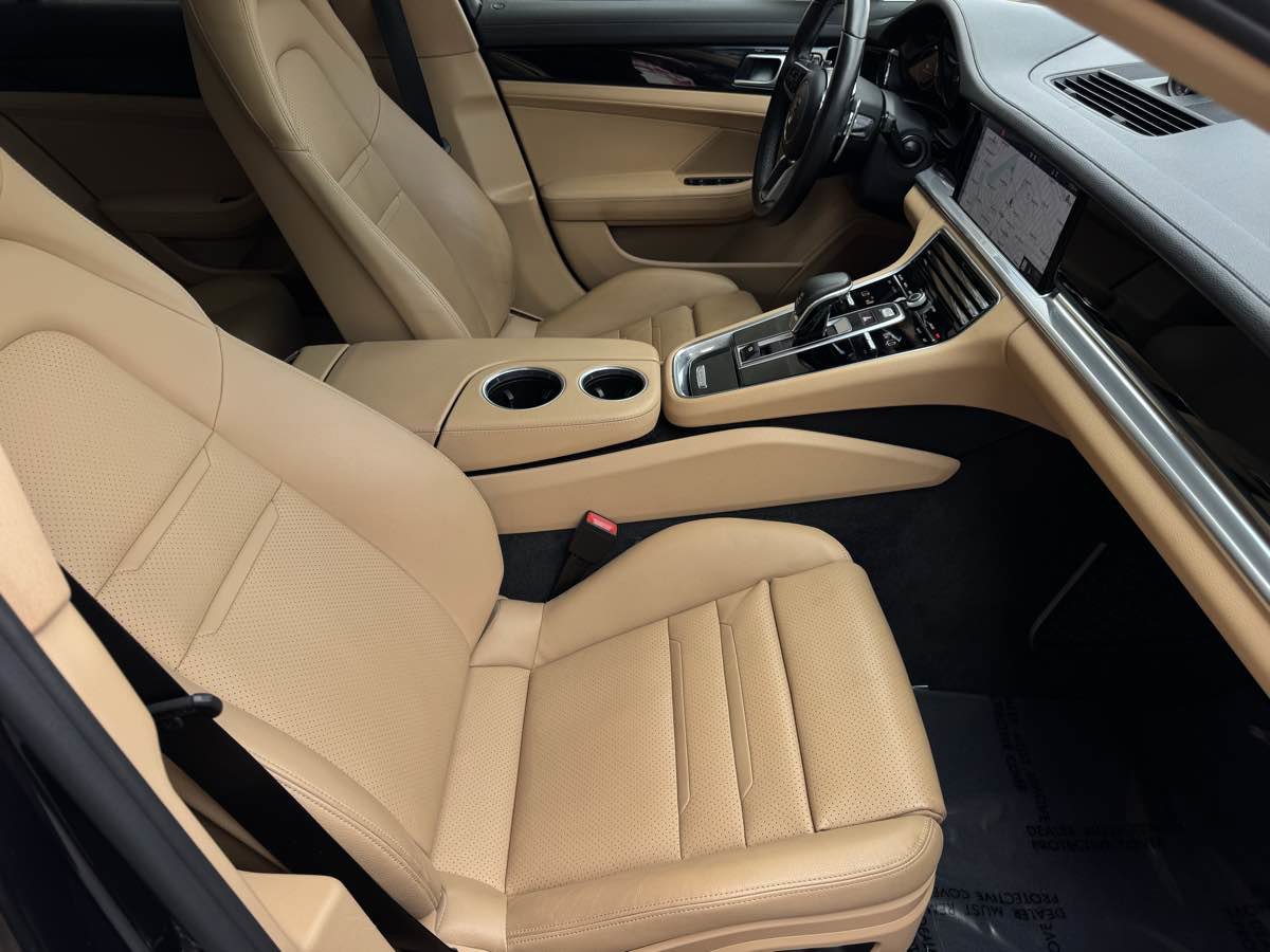 Used 2020 Porsche Panamera image 22