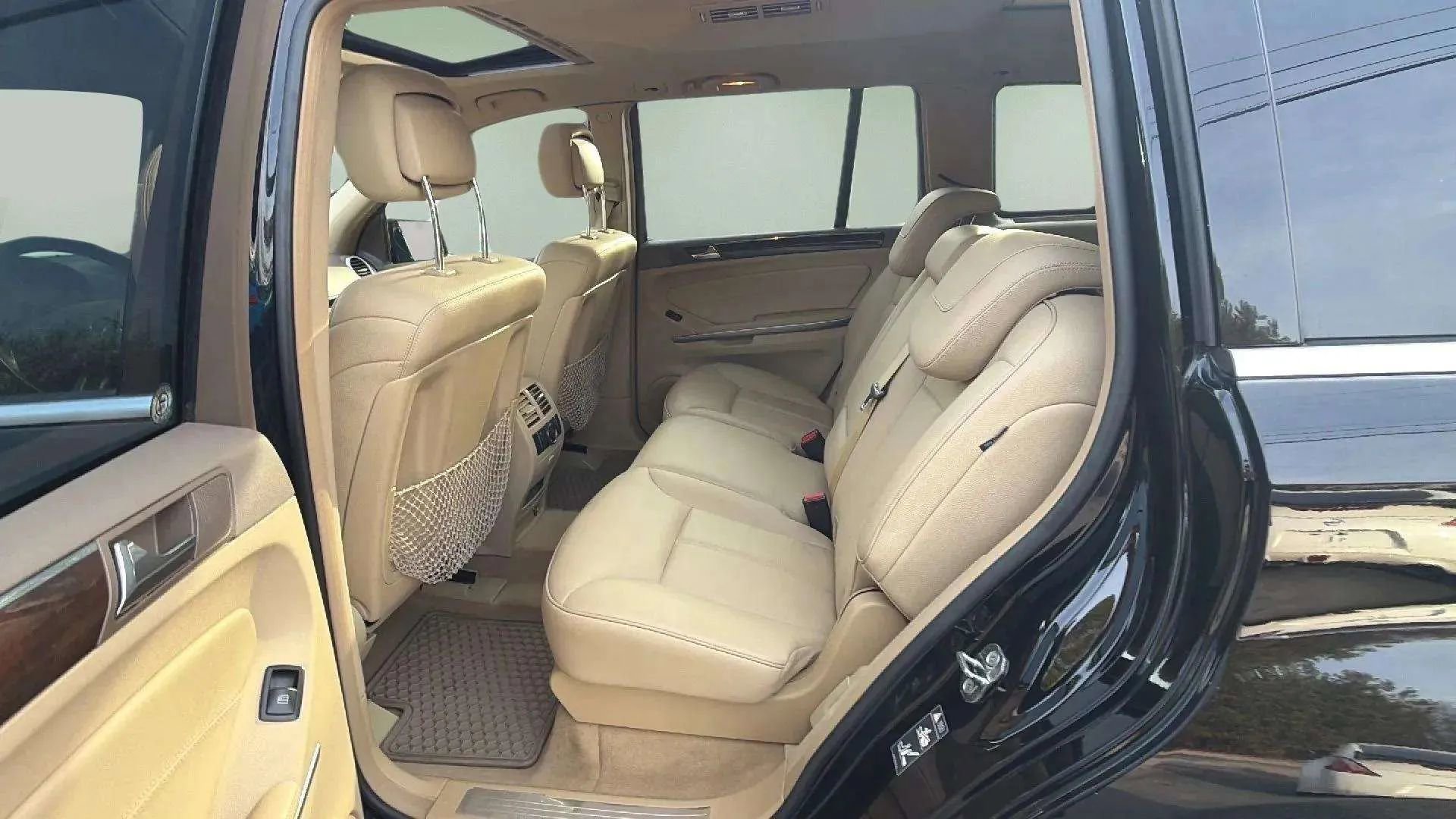 Used 2012 Mercedes-Benz GL 450 GL 450 4MATIC Sport Utility 4D image 24