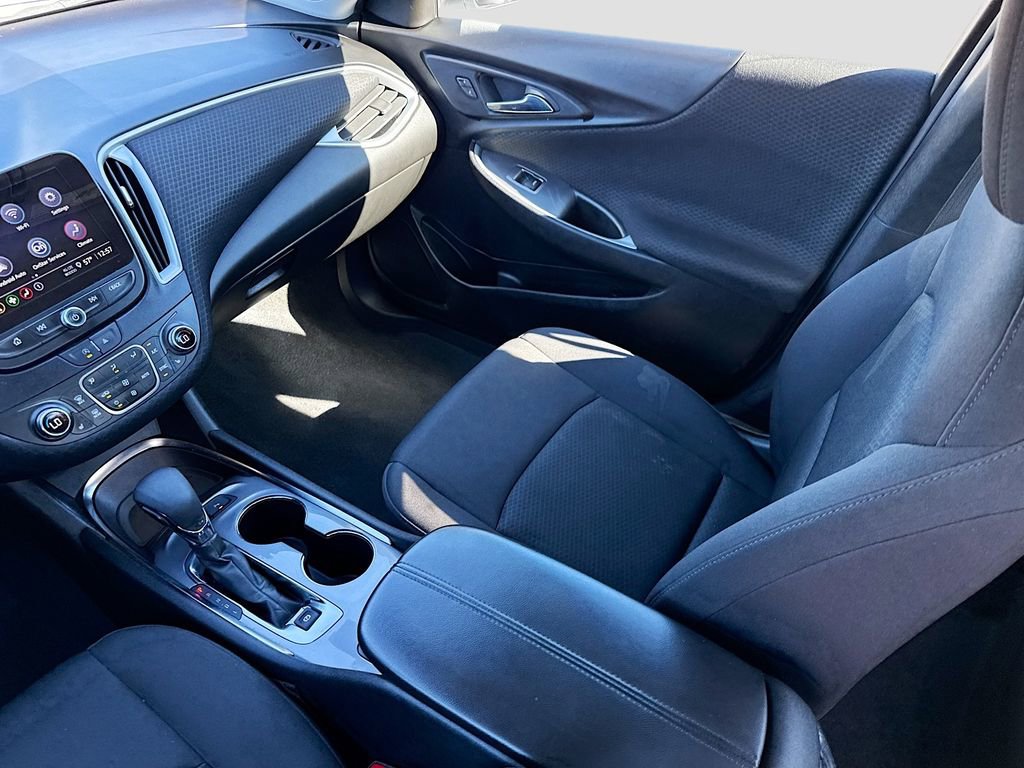 Used 2024 Chevrolet Malibu LT image 22