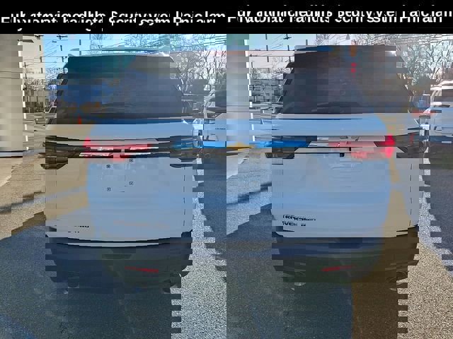 Used 2022 Chevrolet Traverse LS image 8