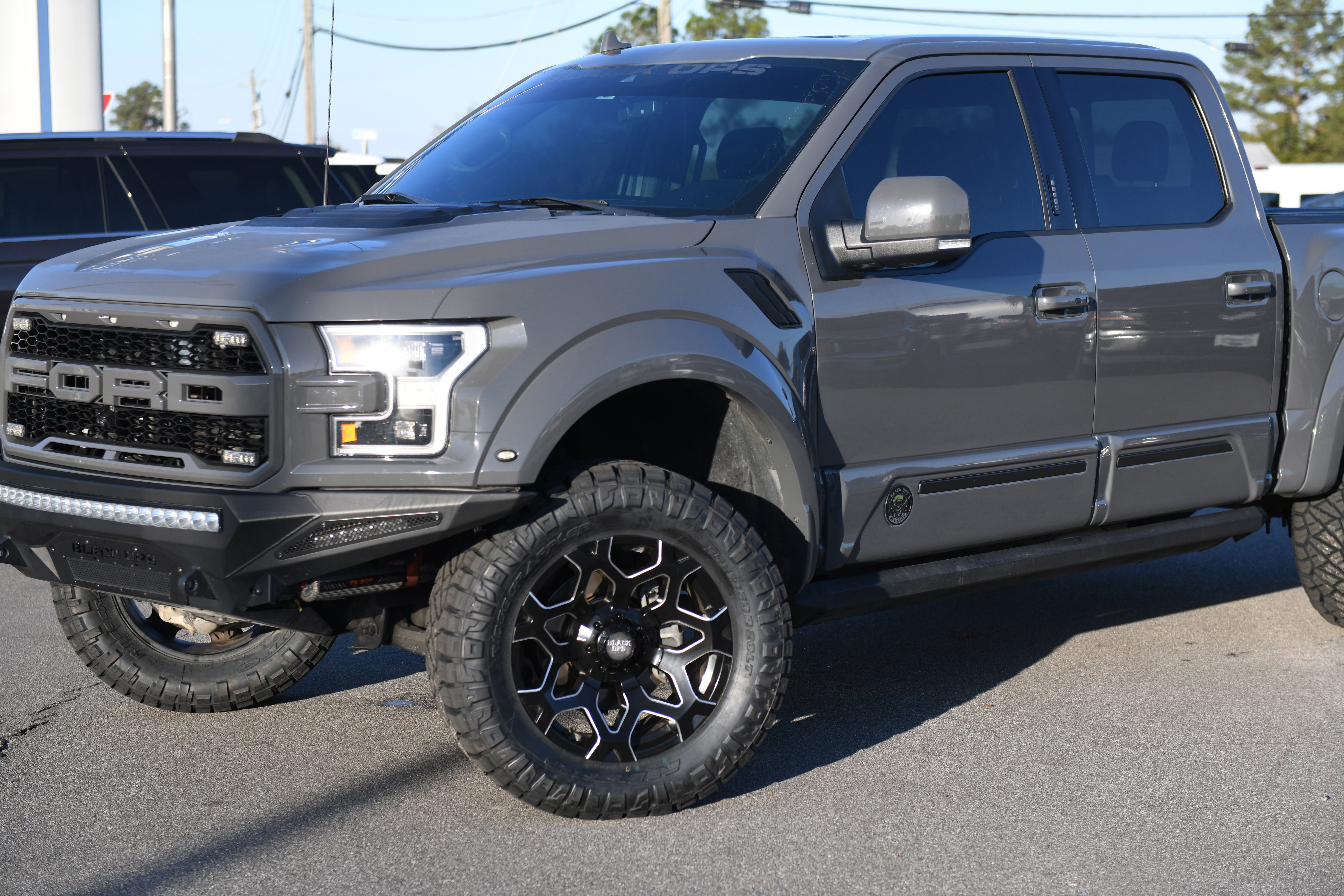 Used 2020 Ford F150 Raptor w/ Equipment Group 802A Luxury image 2