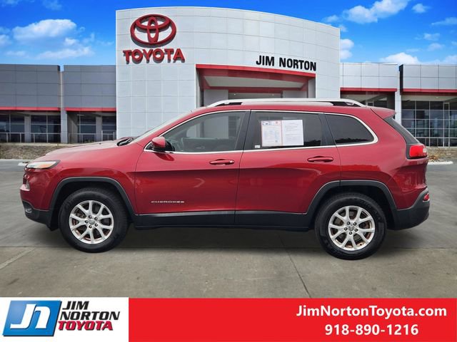 Used 2015 Jeep Cherokee Latitude AWD/4WD image 4