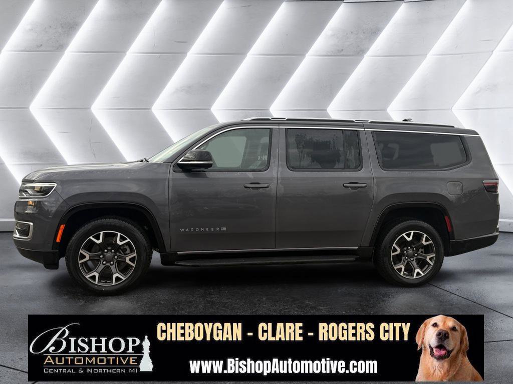 Used 2024 Jeep Wagoneer L Series III w/ Flexible Seating Group image 15
