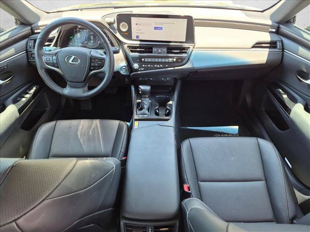 Used 2025 Lexus ES 300h w/ Premium Package FWD image 16