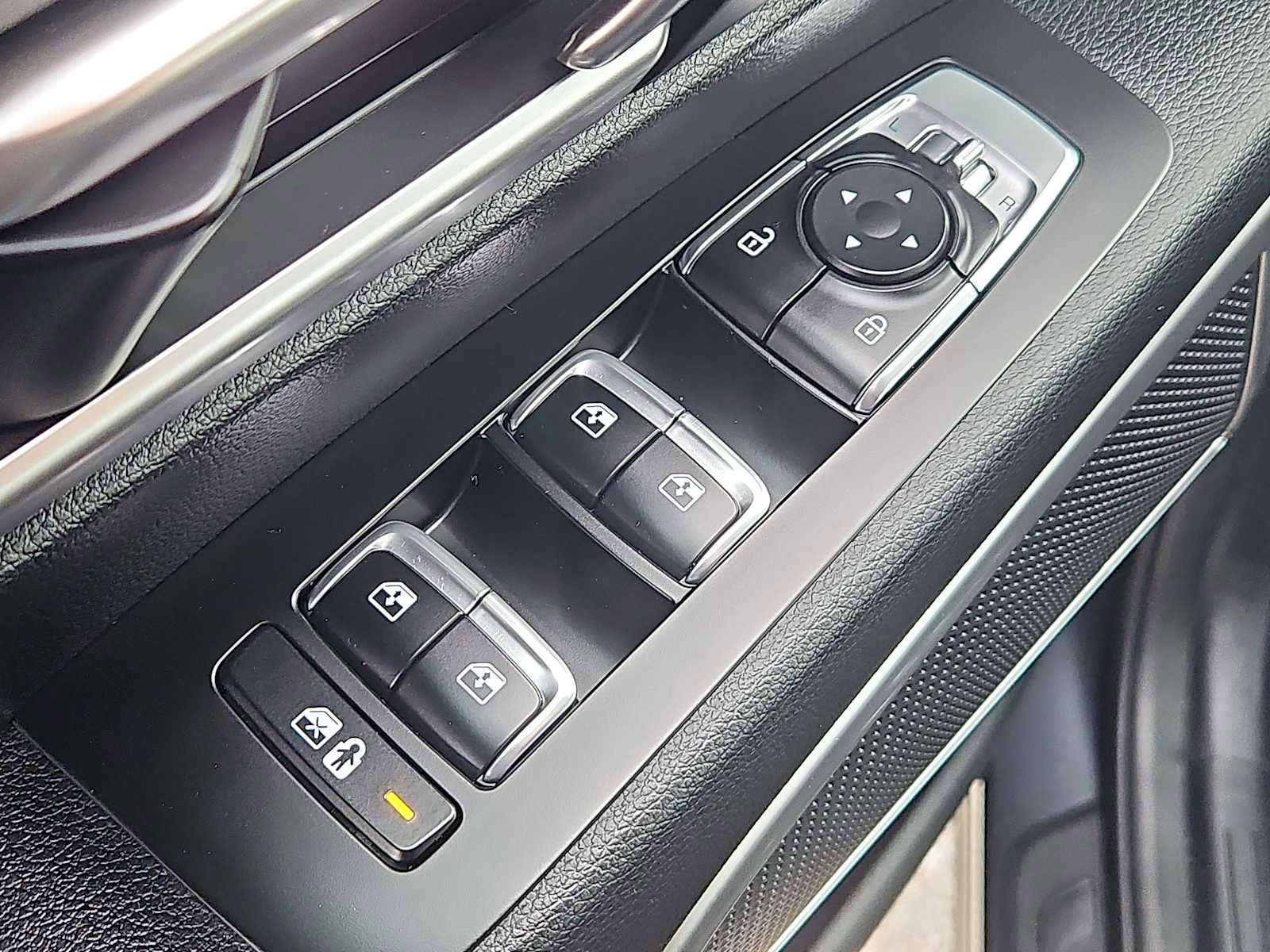 Certified 2024 Kia Telluride LX image 22