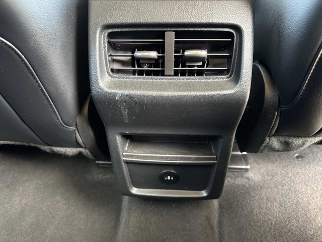 Used 2024 Ford Edge SEL image 24