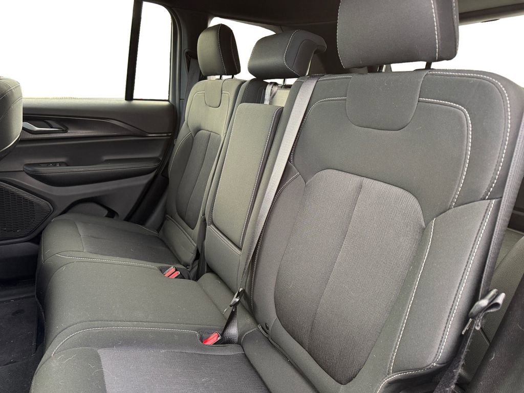 Certified 2025 Jeep Grand Cherokee Laredo X w/ Luxury Tech Group I image 14