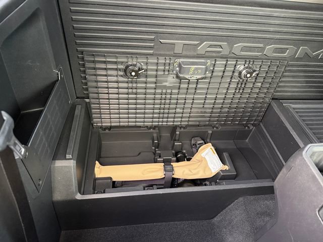 Used 2024 Toyota Tacoma SR image 31