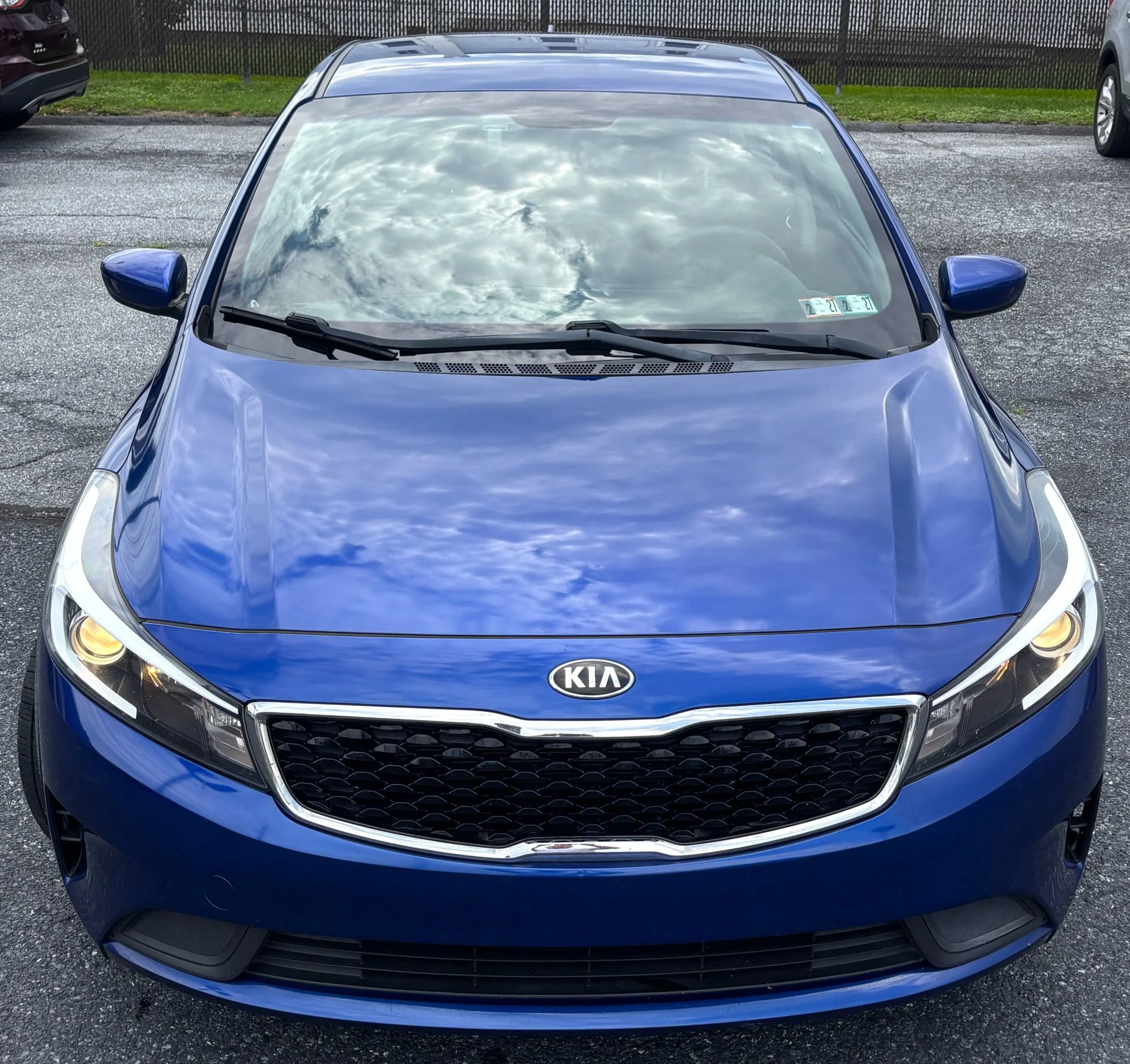 Used 2017 Kia Forte LX FWD image 2
