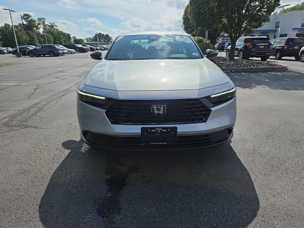 Used 2024 Honda Accord Sport image 2