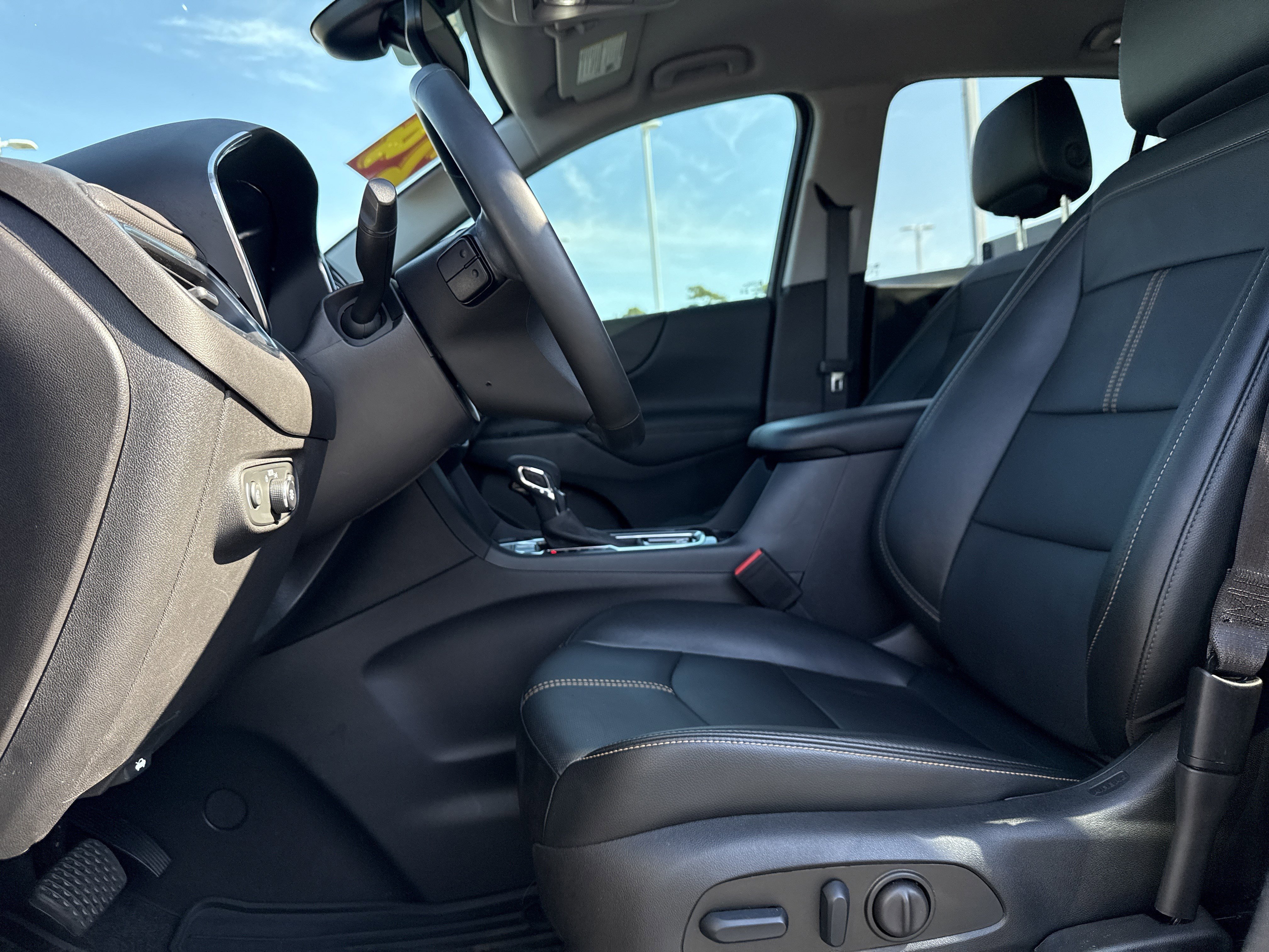 Certified 2024 Chevrolet Equinox Premier image 16