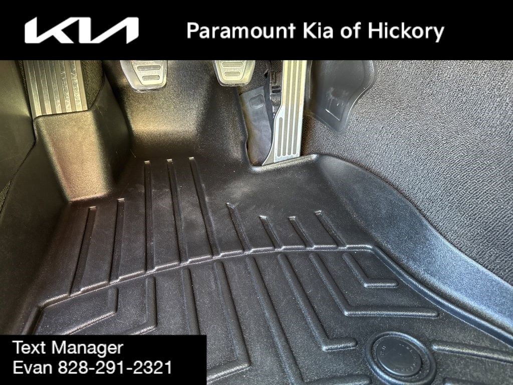 Used 2016 Chevrolet Corvette Z06 w/ 2LZ Preferred Equipment Group image 17