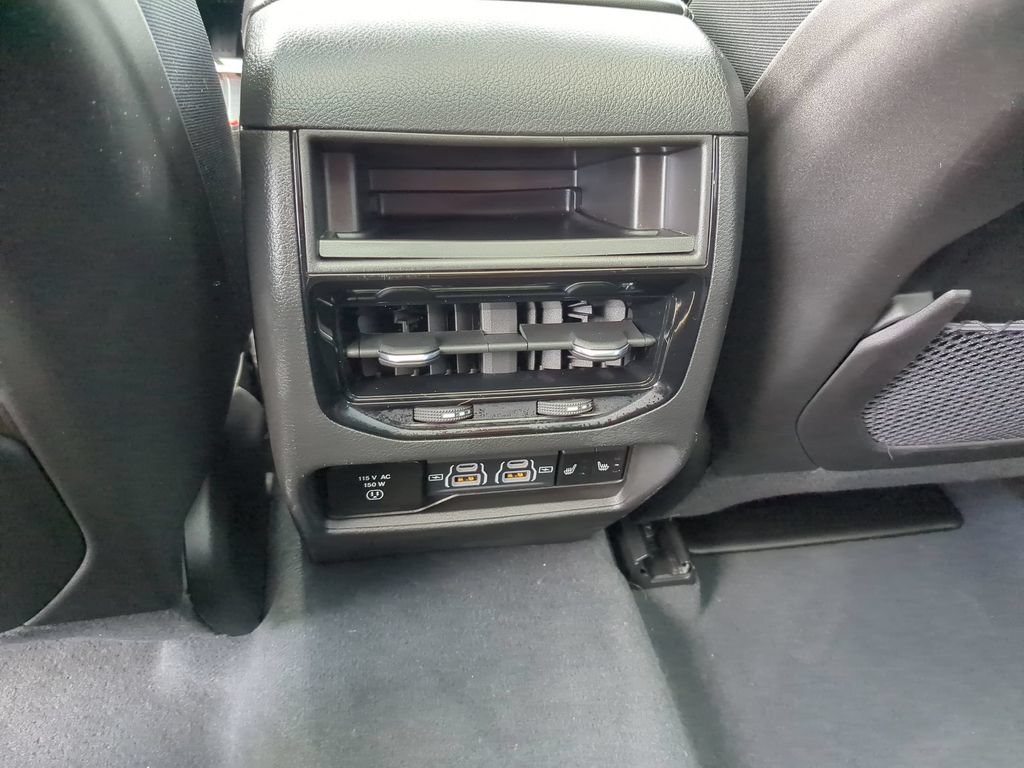 Used 2023 Jeep Grand Cherokee Limited AWD/4WD image 31