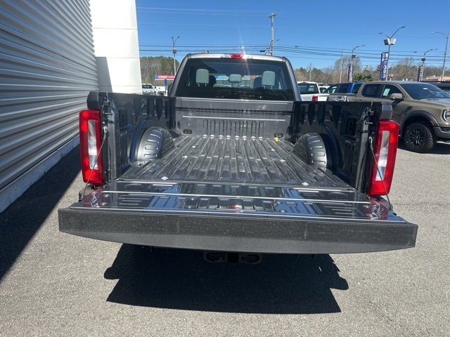 New 2025 Ford F250 XL image 28