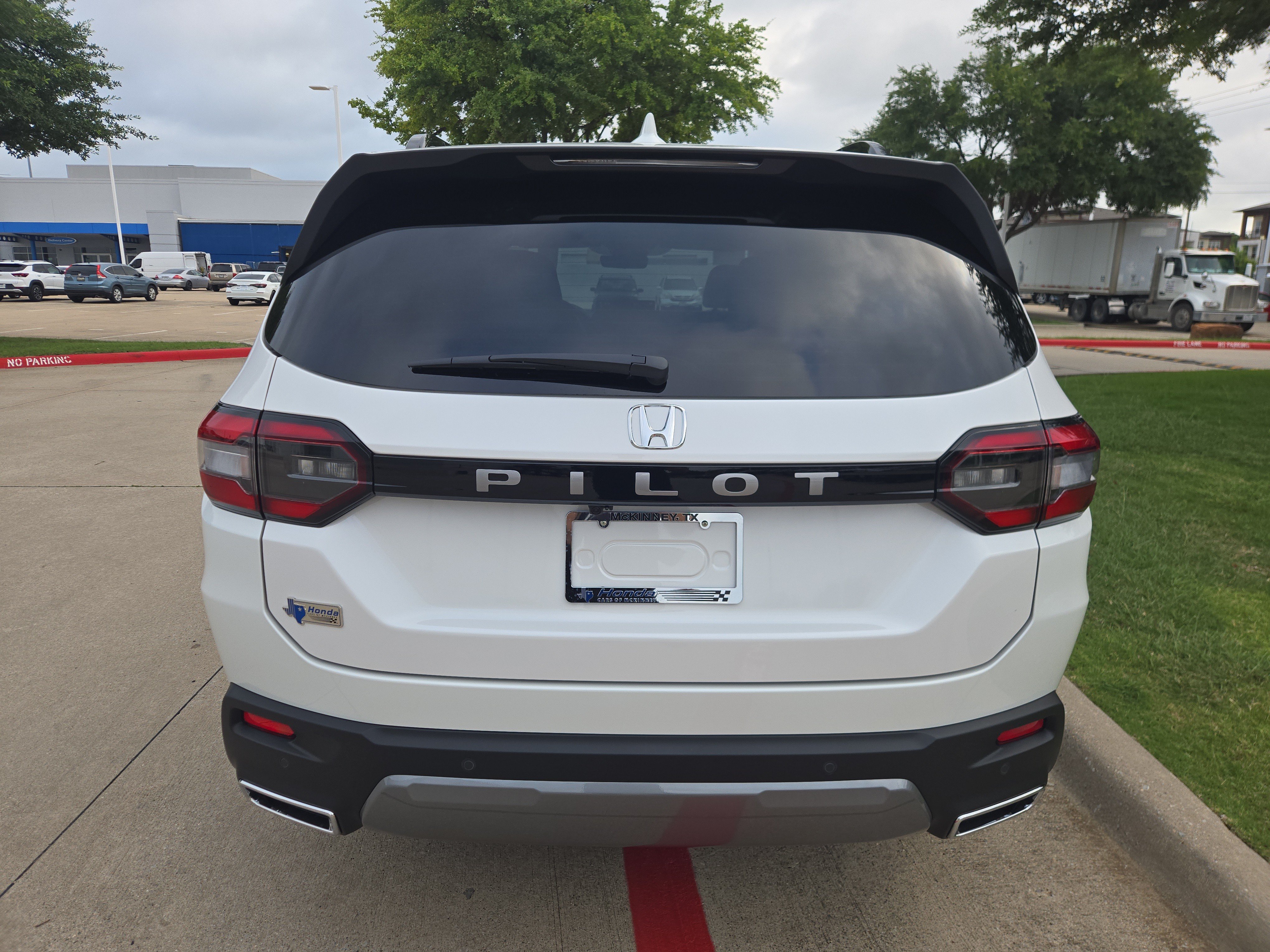 New 2026 Honda Pilot EX-L image 8