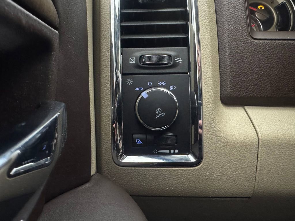 Used 2018 RAM 2500 Longhorn w/ Cold Weather Group AWD/4WD image 29