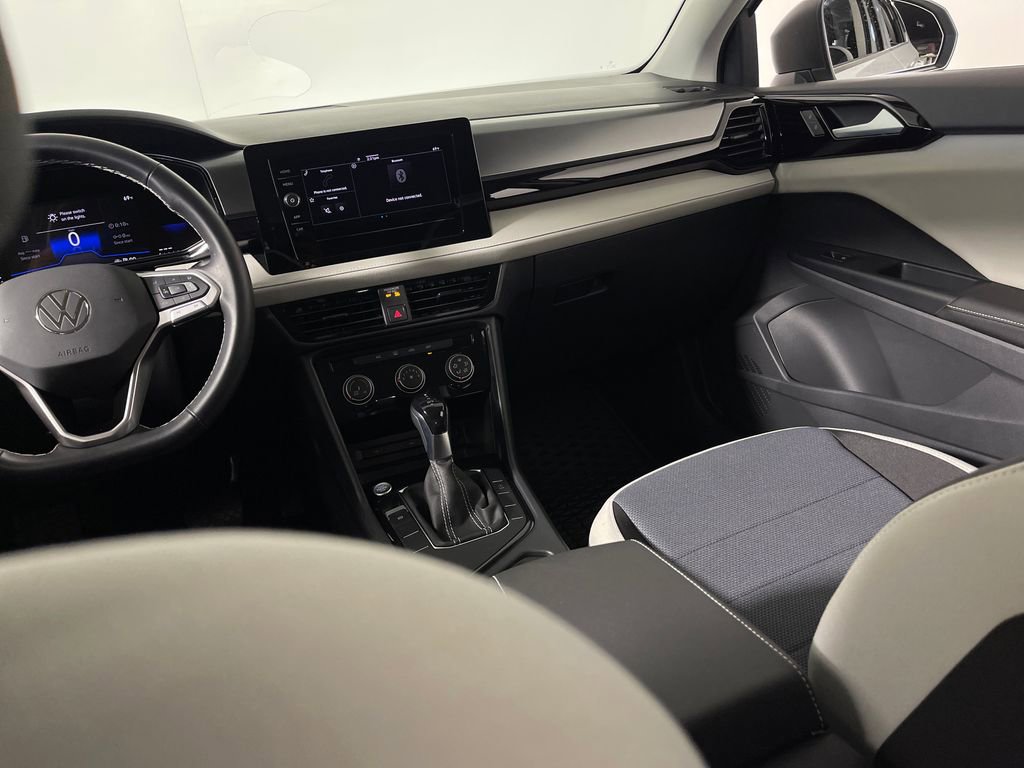 Used 2025 Volkswagen Taos S image 17