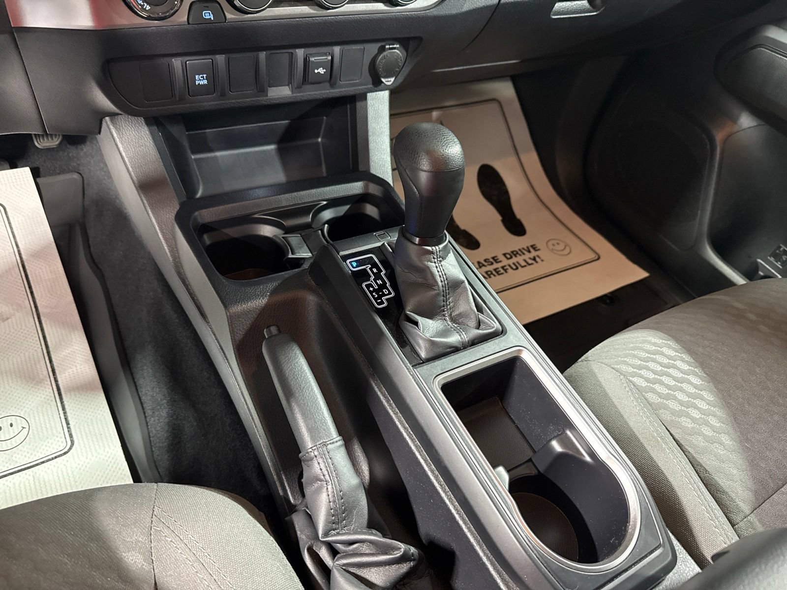 Used 2022 Toyota Tacoma SR AWD/4WD image 25