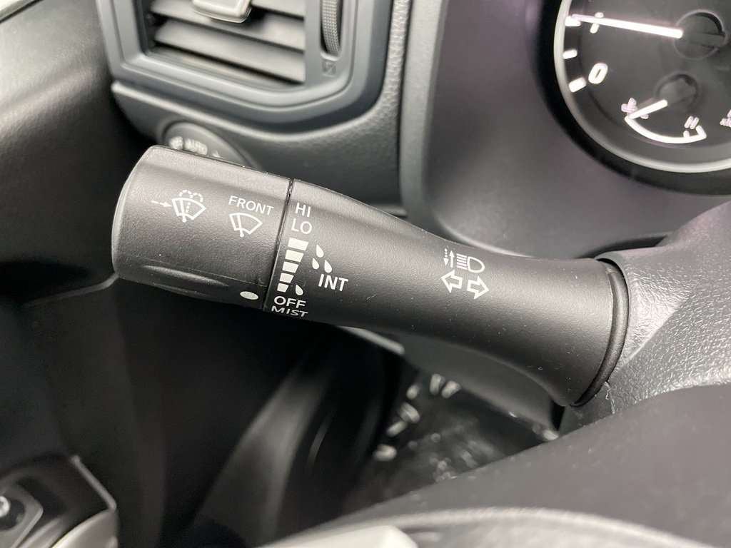 Used 2024 Nissan Titan SV image 27