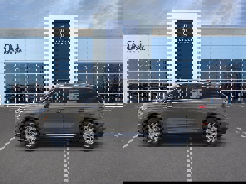 New 2025 Lincoln Corsair FWD image 3