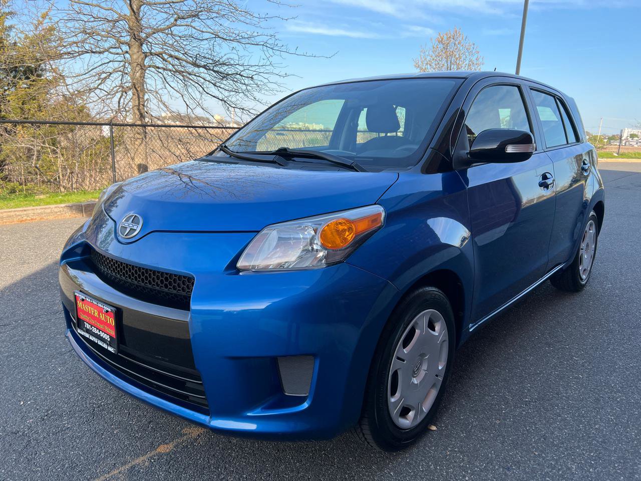 Used 2013 Scion xD FWD image 3