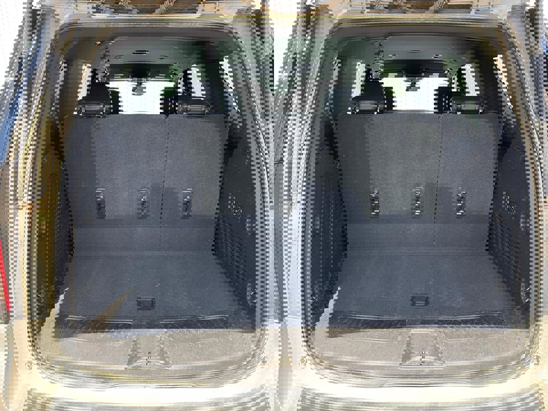 Used 2021 Chevrolet Tahoe LT w/ Luxury Package image 16