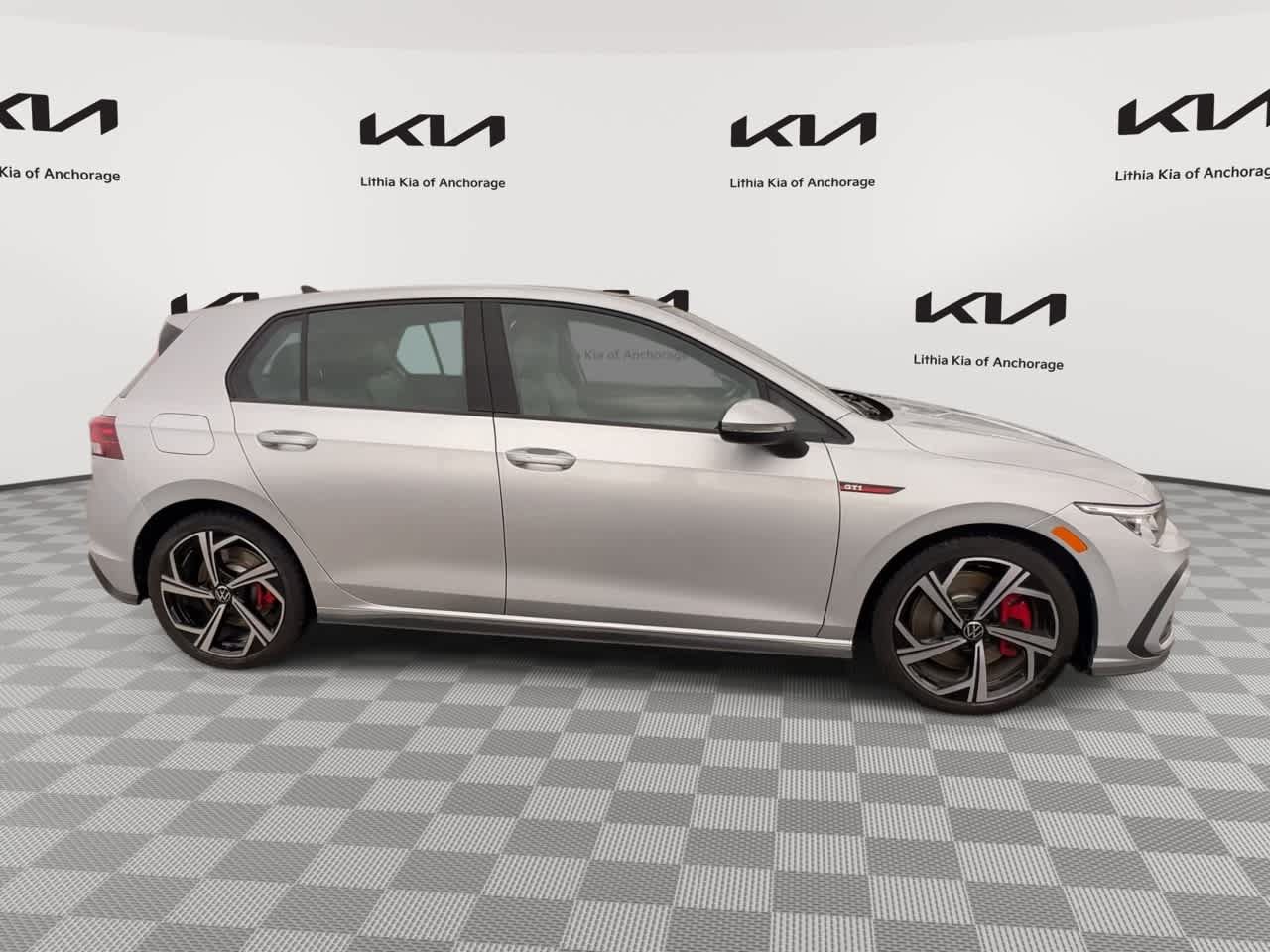 Used 2024 Volkswagen GTI SE w/ SE Leather Seats Package FWD image 9