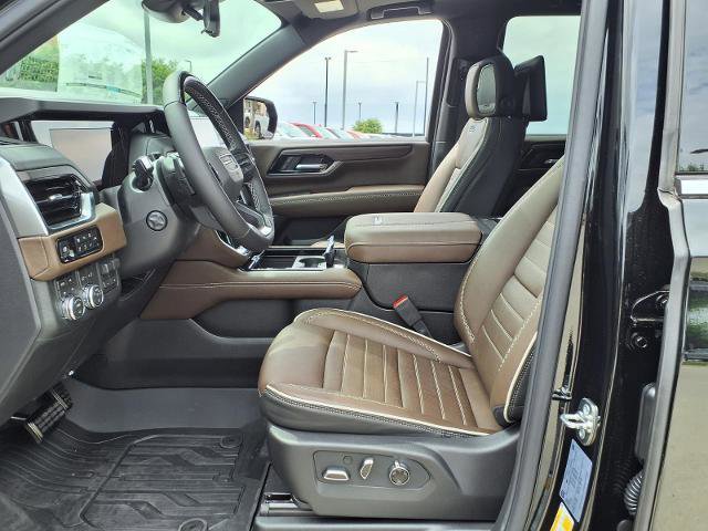New 2026 GMC Yukon Denali Ultimate AWD/4WD image 19
