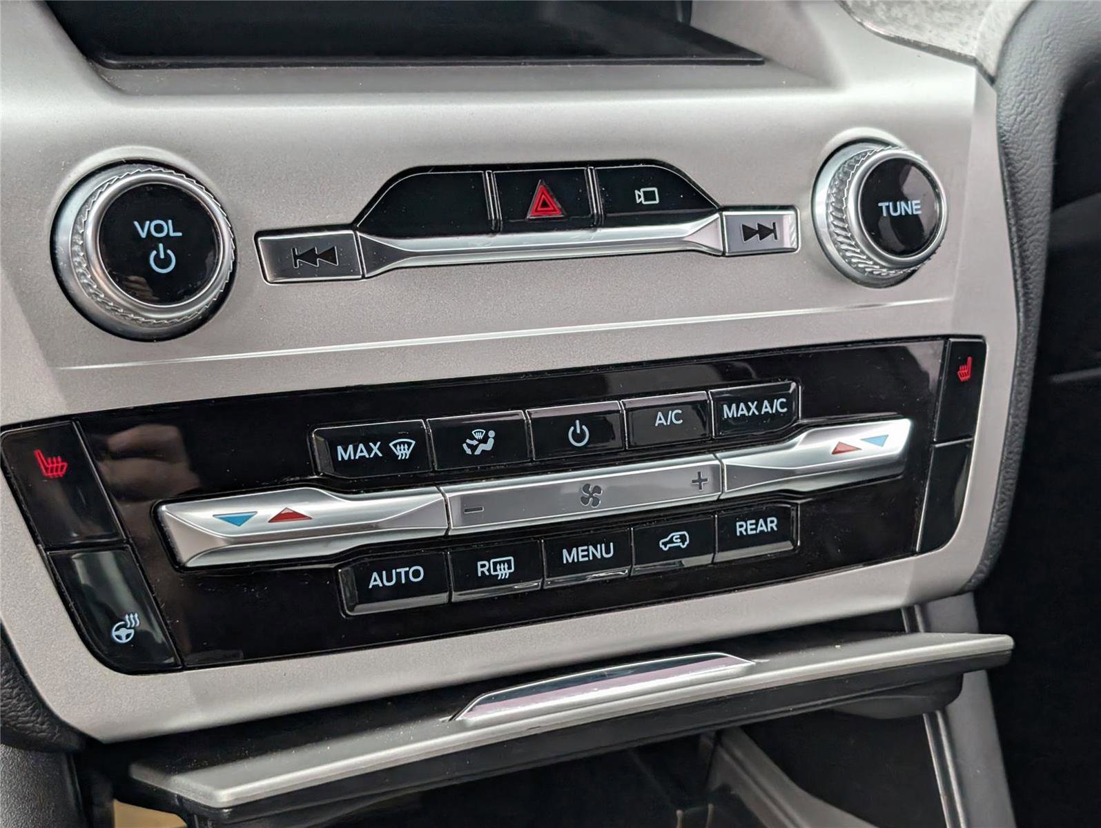 Used 2022 Ford Explorer Timberline image 17