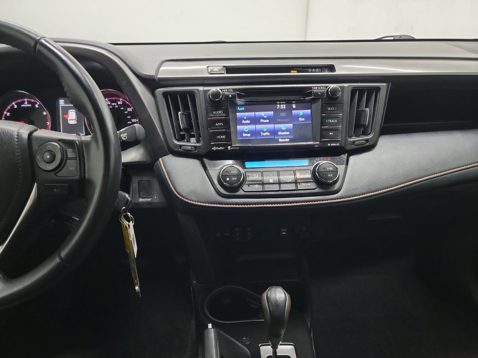 Used 2017 Toyota RAV4 SE image 20