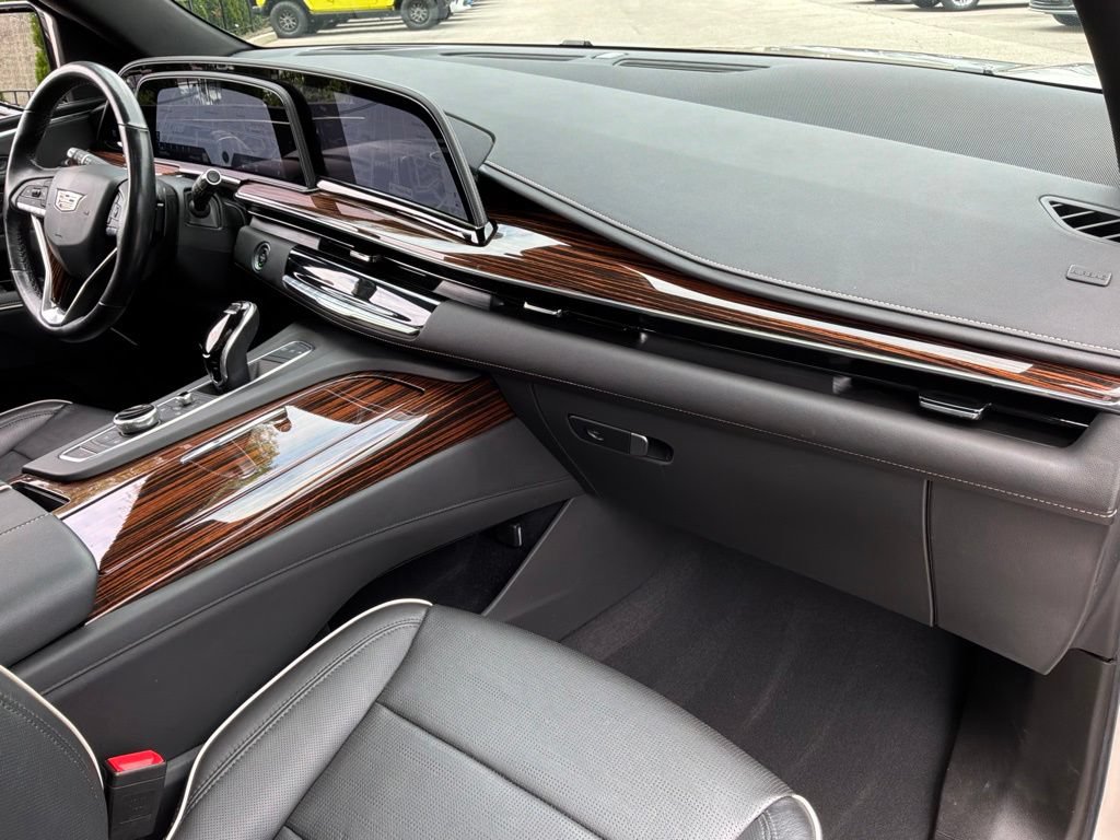 Used 2021 Cadillac Escalade ESV Premium Luxury AWD/4WD image 34
