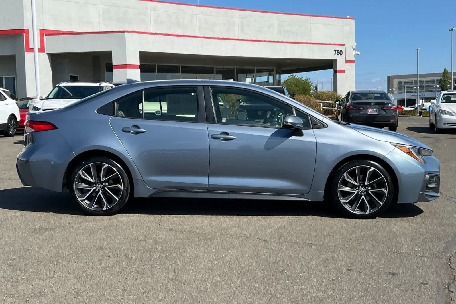 Used 2021 Toyota Corolla SE FWD image 6