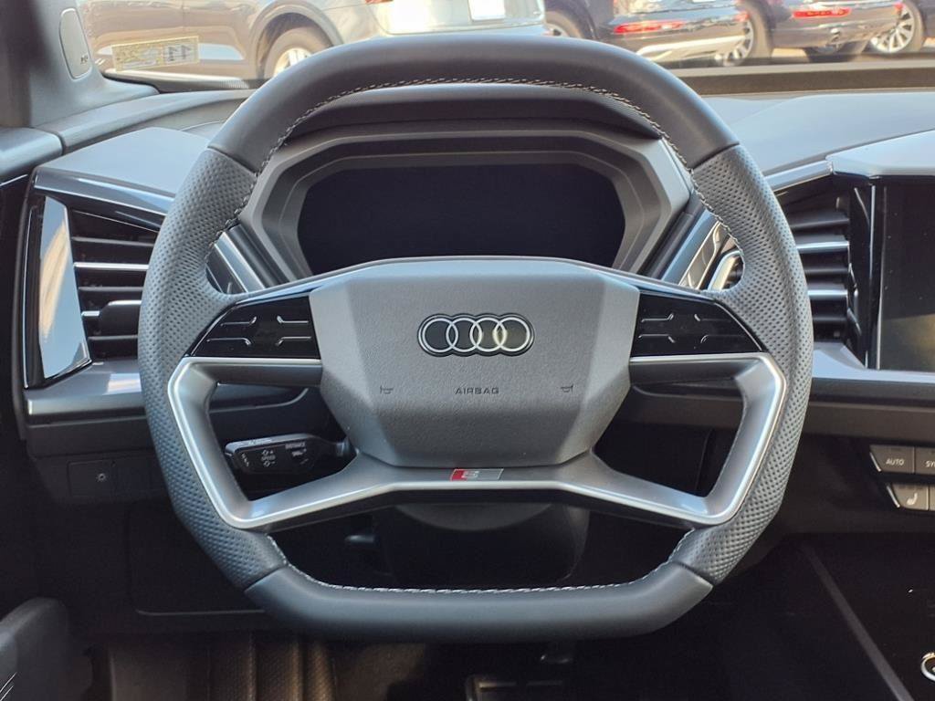 New 2025 Audi Q4 e-tron Premium Plus AWD/4WD image 16