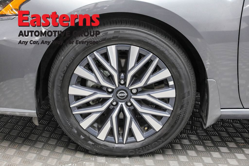 Used 2024 Nissan Altima 2.5 SV w/ SV Premium Package image 31