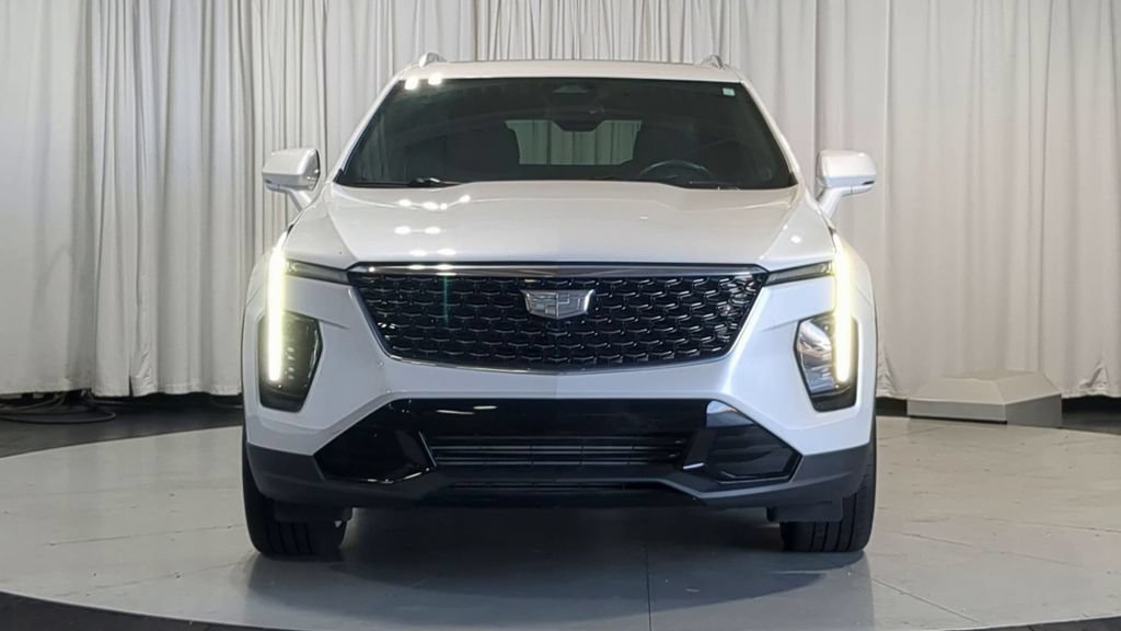 Used 2024 Cadillac XT4 Premium Luxury AWD/4WD image 3