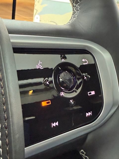 Used 2025 Nissan Armada Platinum Reserve image 49