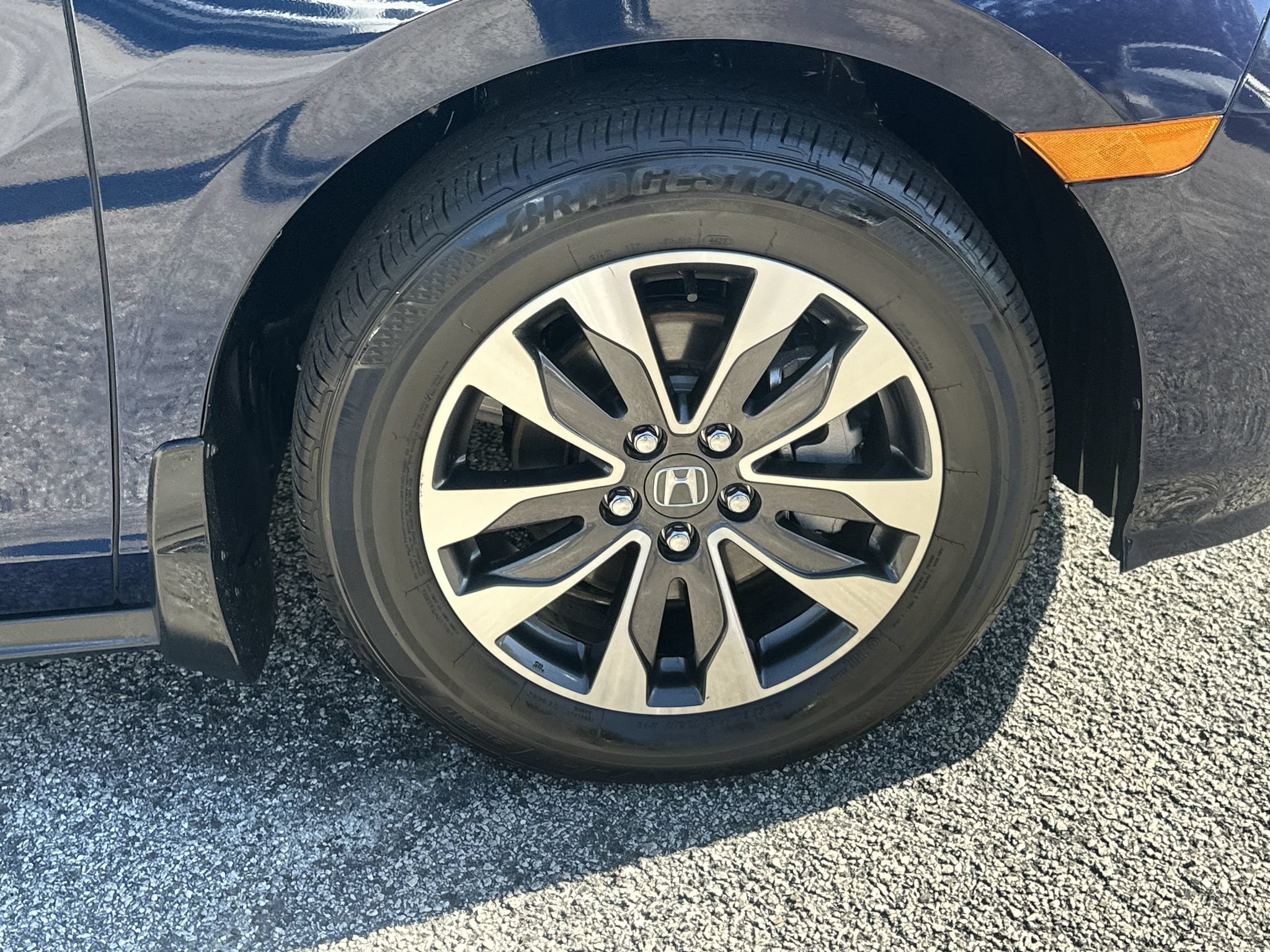 Used 2024 Honda Odyssey EX-L image 12