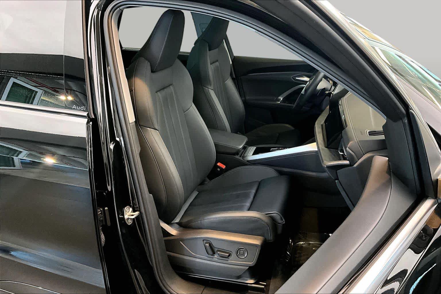 Used 2025 Audi Q5 Premium Plus AWD/4WD image 9