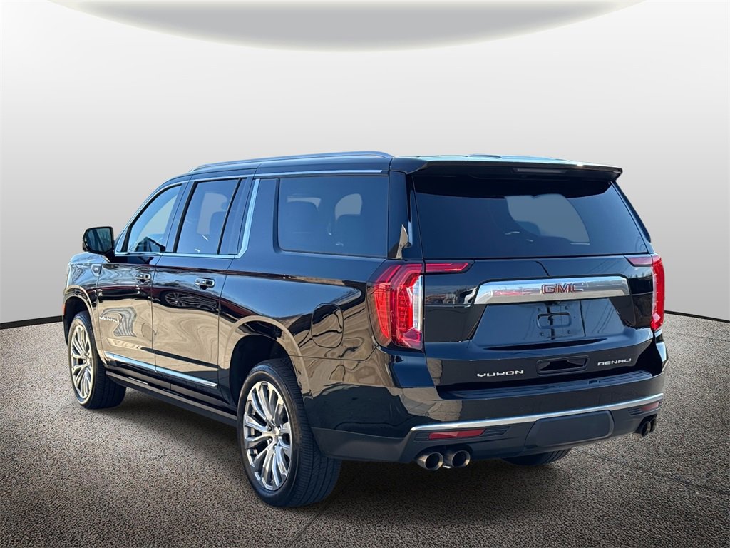 Used 2022 GMC Yukon XL Denali image 6