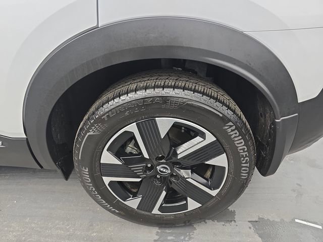 Used 2025 Nissan Kicks SR image 16