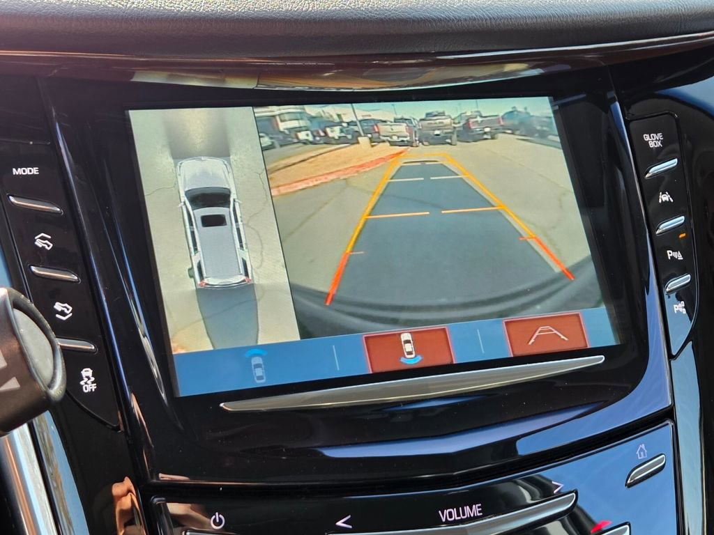 Used 2019 Cadillac Escalade Premium Luxury w/ Escalade Sport Edition AWD/4WD image 32