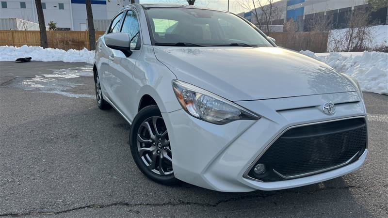 Used 2019 Toyota Yaris LE FWD image 2