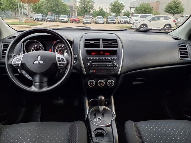 Used 2011 Mitsubishi Outlander Sport SE FWD image 5