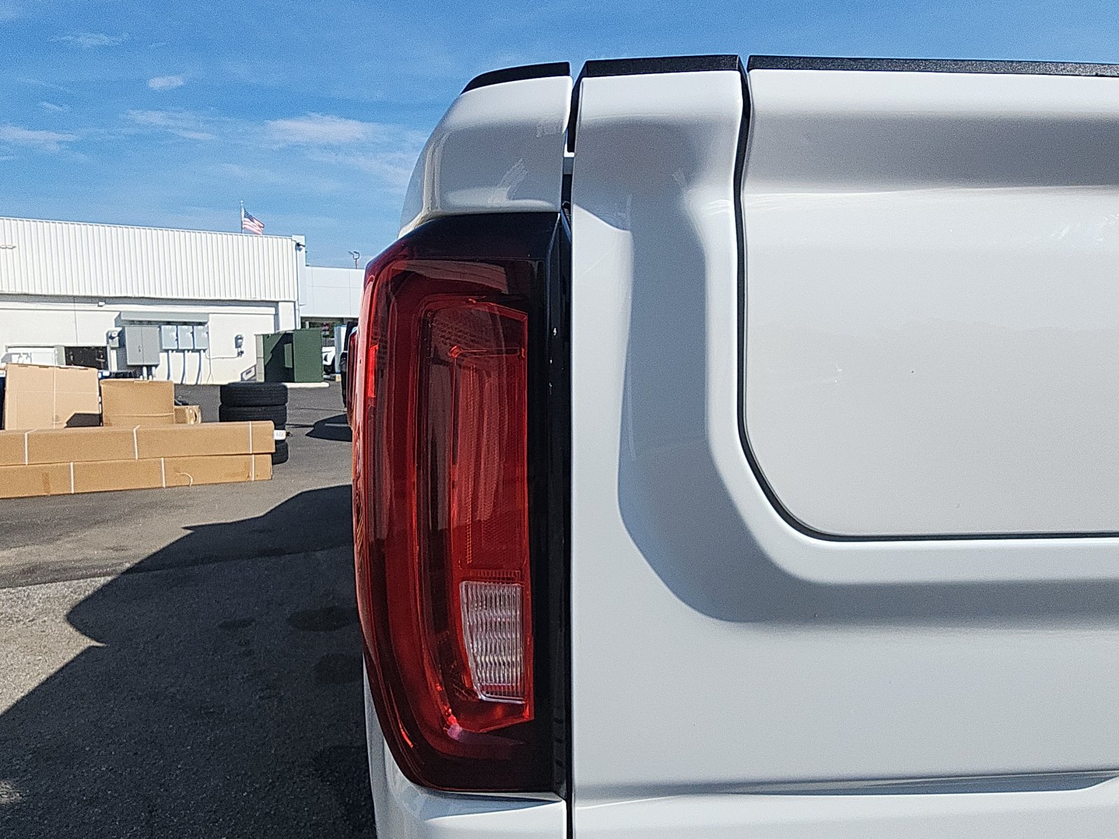 Used 2023 GMC Sierra 1500 AT4 w/ AT4 Premium Package AWD/4WD image 10